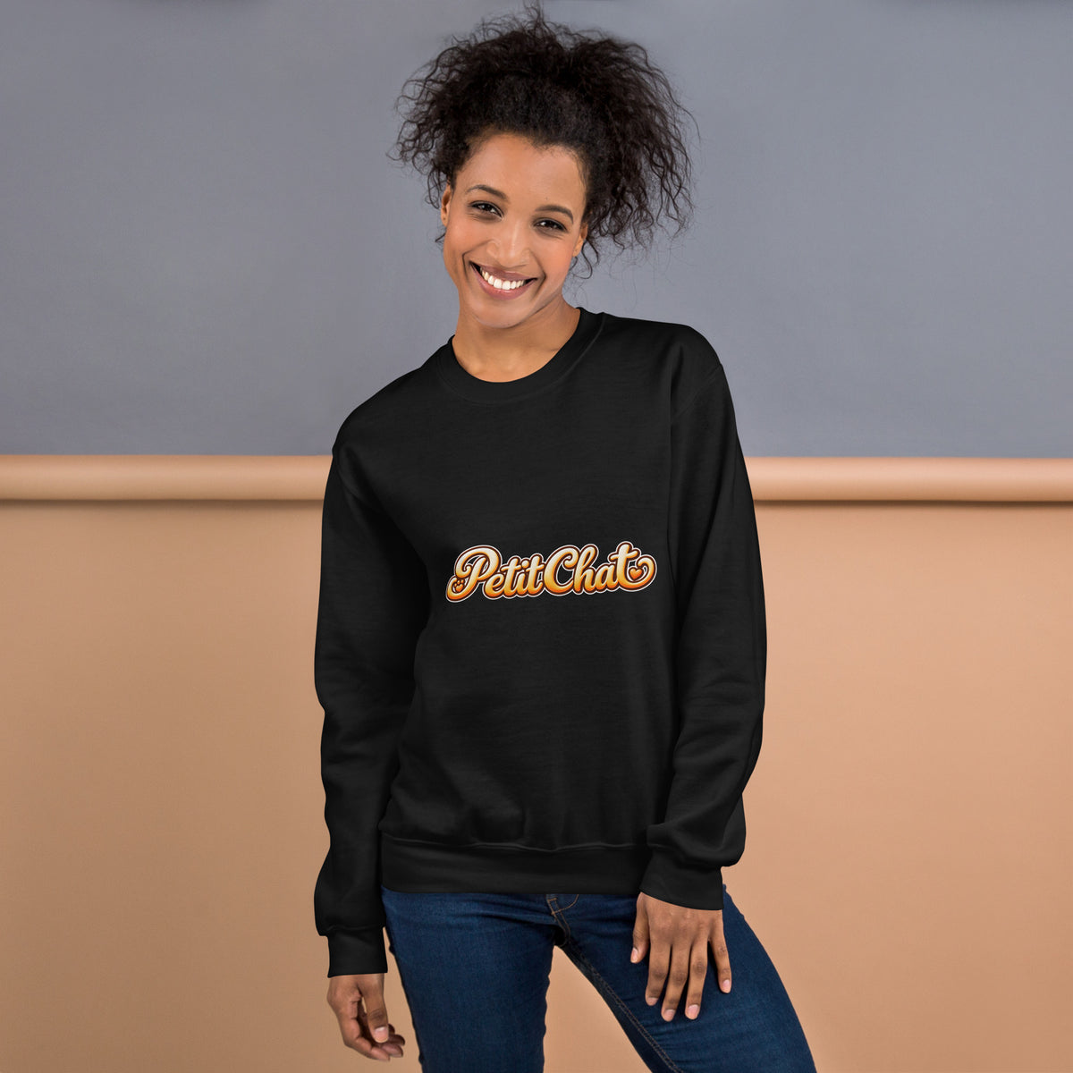 Sweat unisexe noir Petit Chat en lettrage