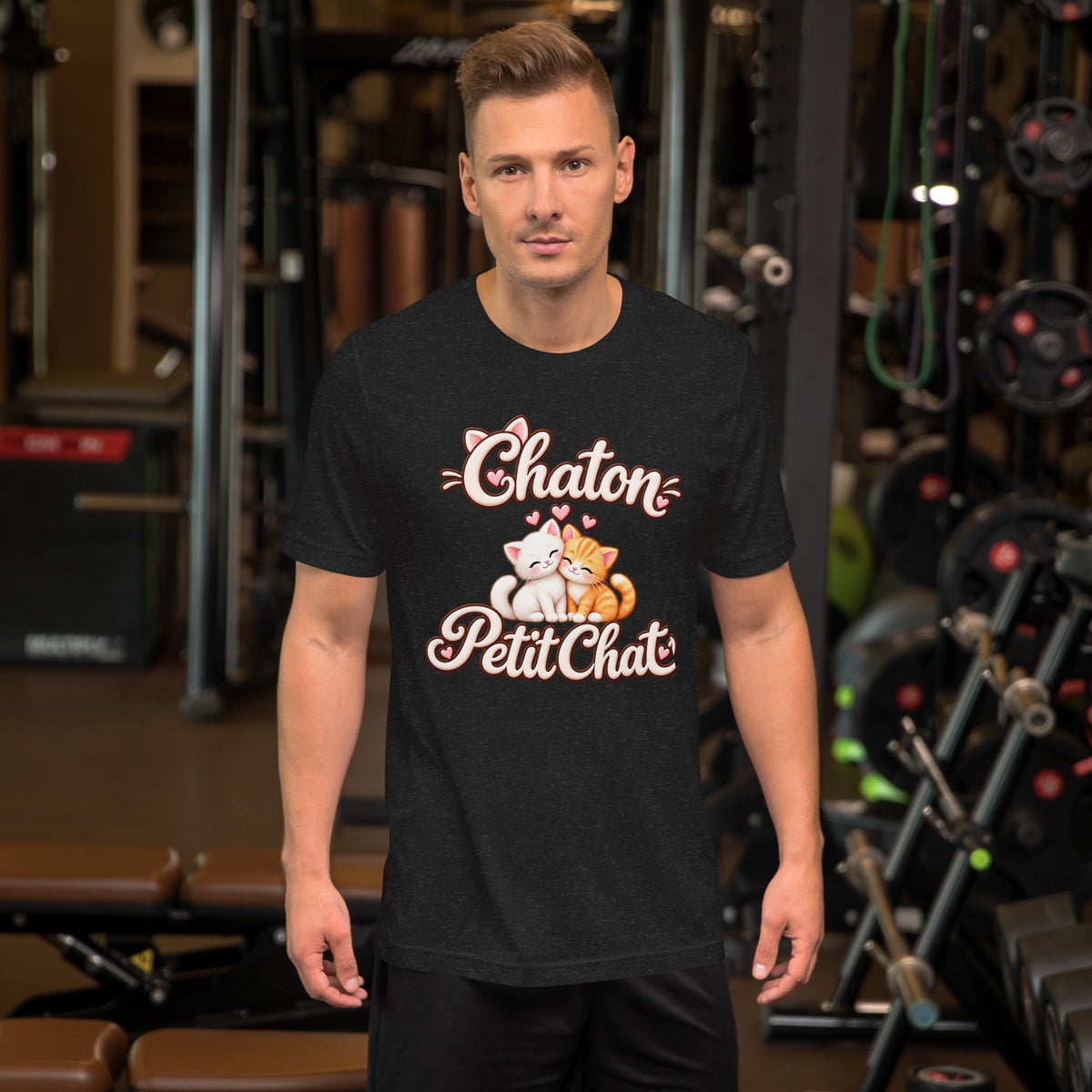 T-shirt unisexe noir Duo Chaton & Petit Chat, deux chatons câlins blanc et roux